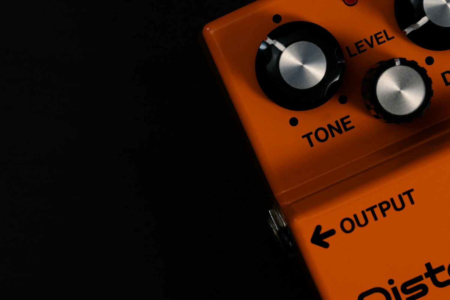 Guitar effects pedalboard comparison setup | Photo by E on Pexels