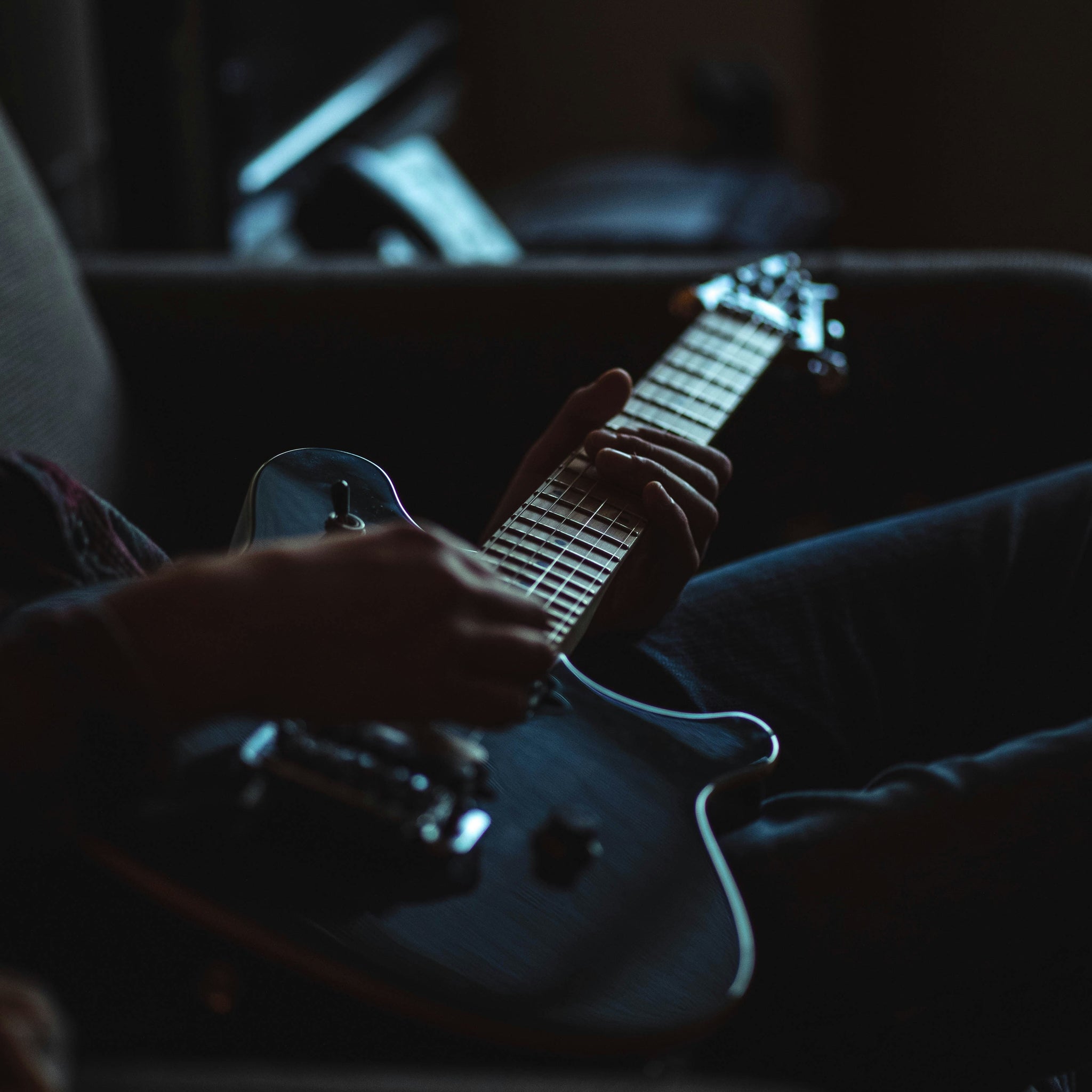 The Ultimate Guide to Creating Professional Metal Guitar Tones: From Recording to Final Mix